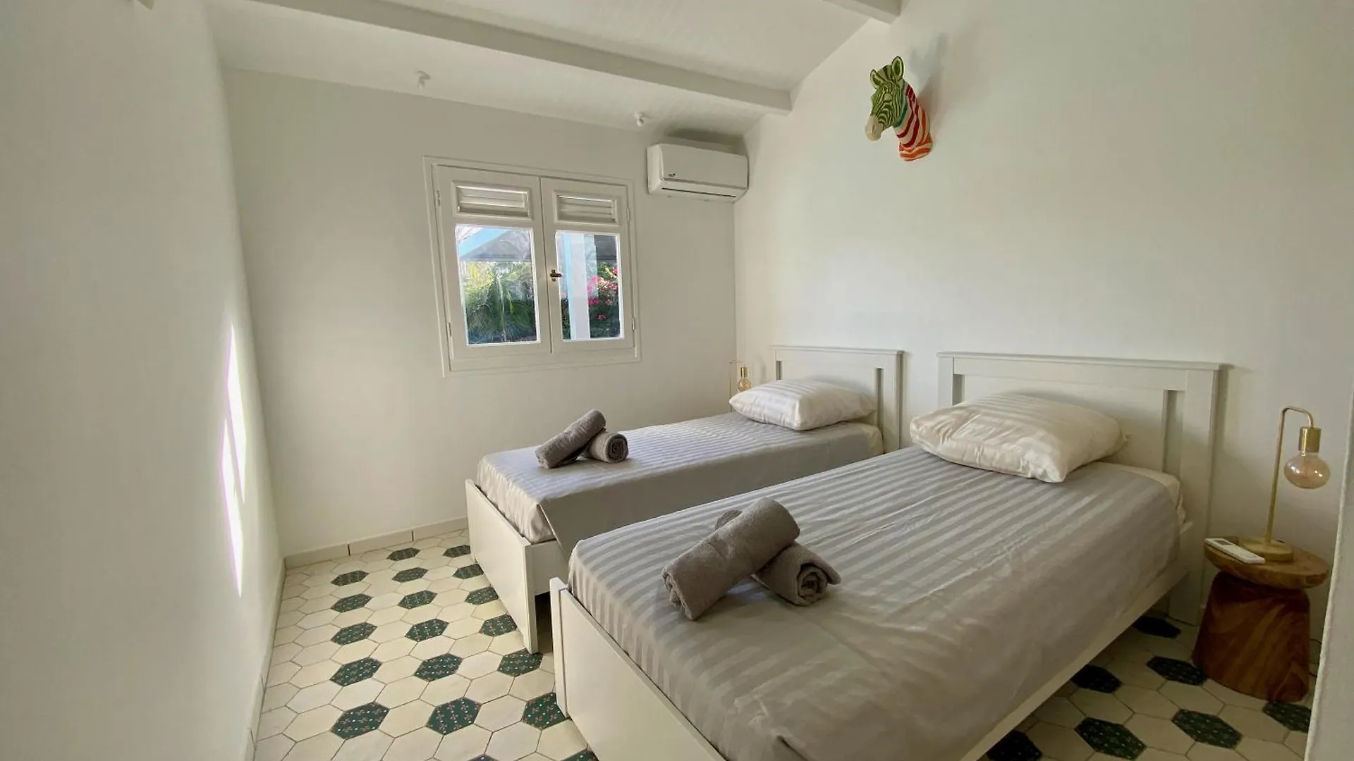 Villa Corail Et Coquillage, 6 Chambres Face A La Mer Sainte-Anne